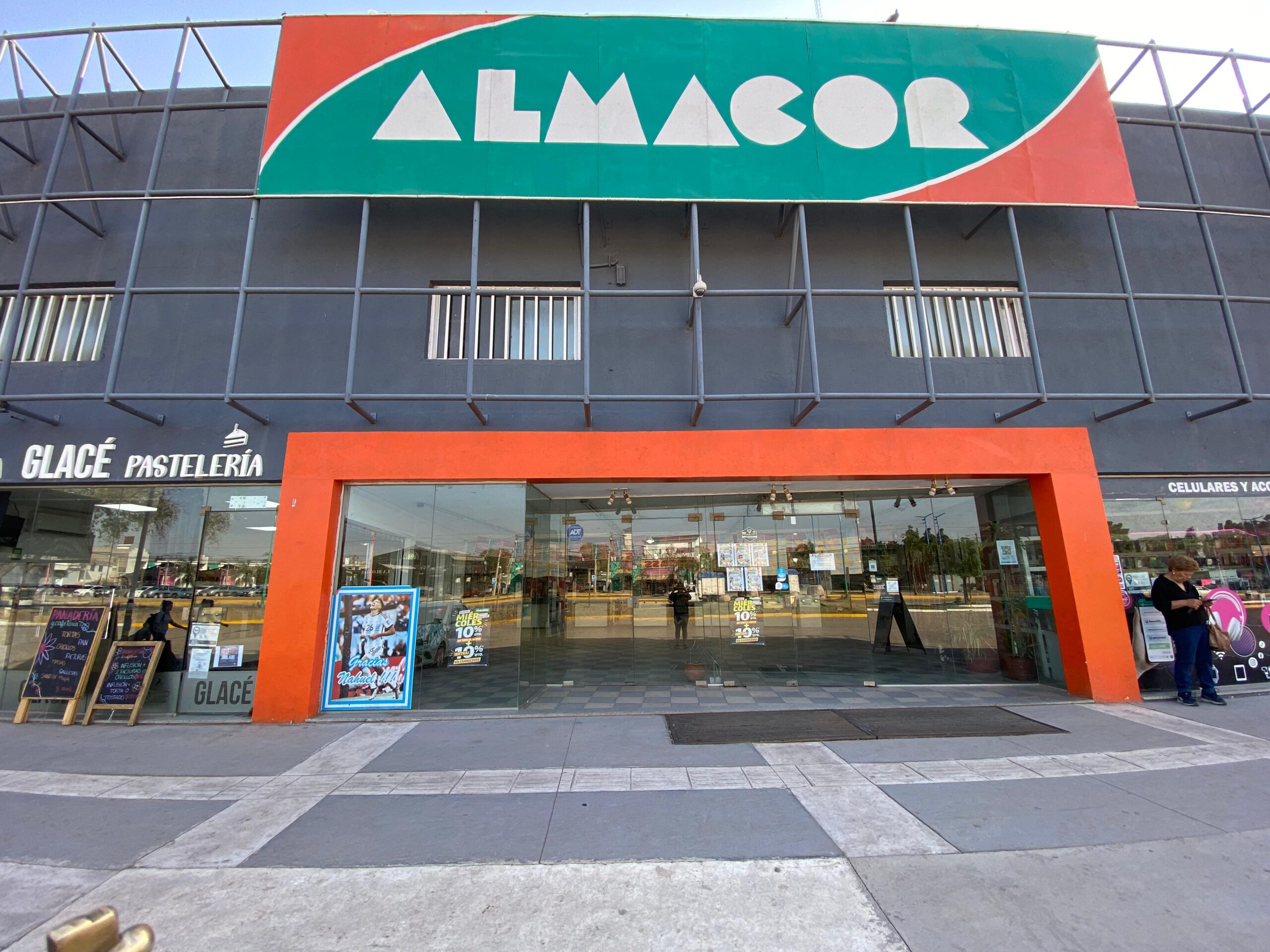 Centro de Comercio Embalse